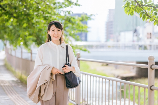 ウォーキング女性